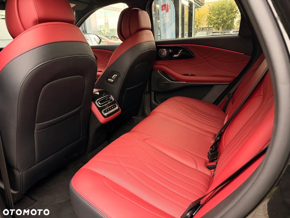 Omoda 9 1.5 Super Hybrid Exclusive AWD - 11