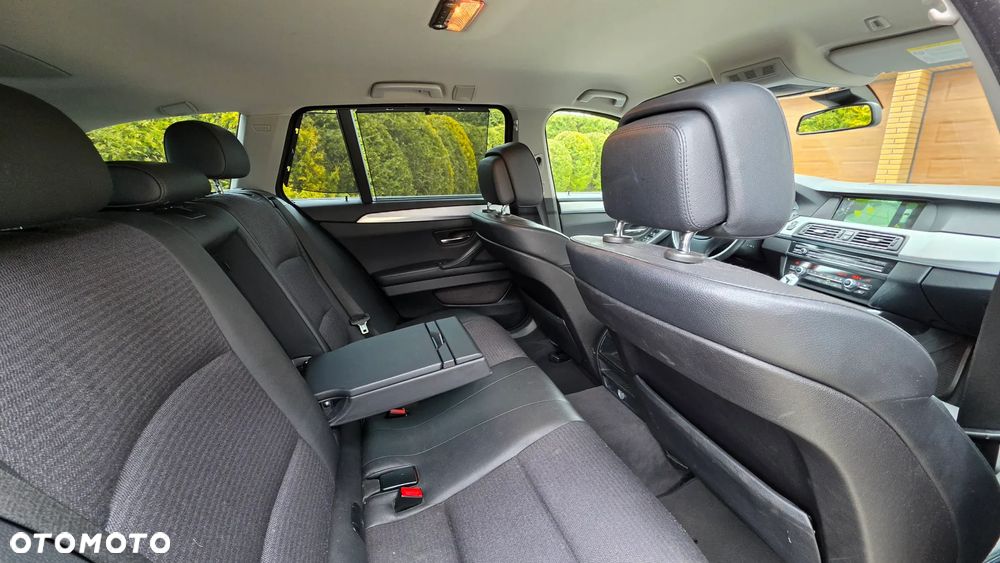 BMW Seria 5 530d xDrive Luxury Line - 25