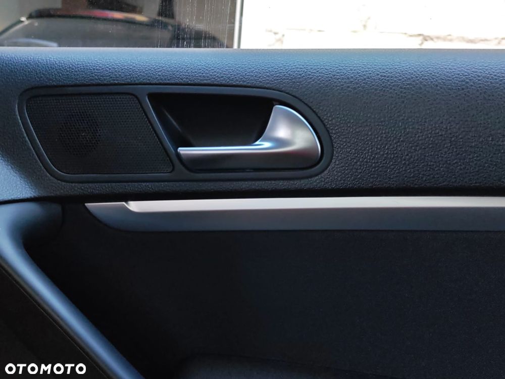 Volkswagen Tiguan 2.0 TDI BlueMot Trend&Fun - 9