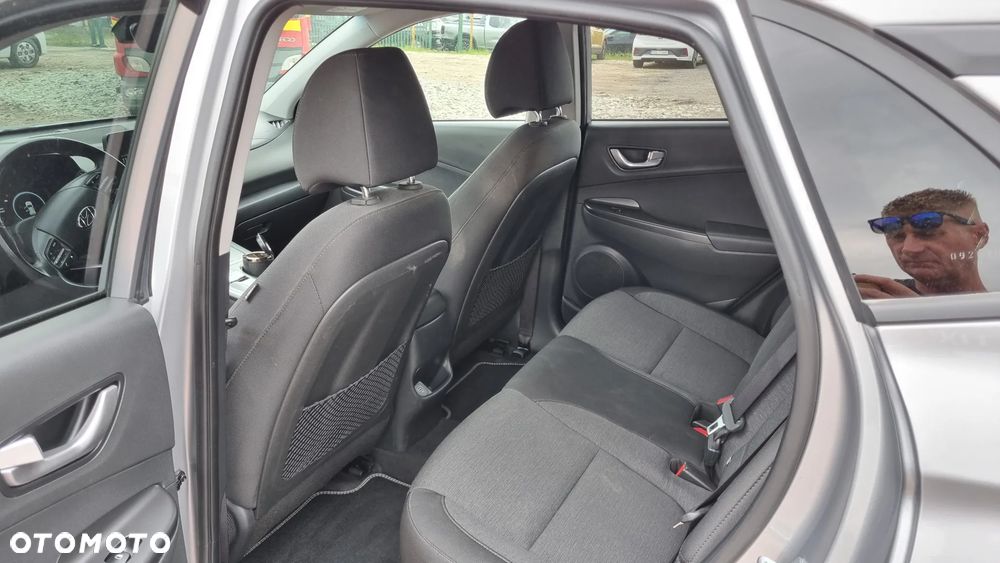 Hyundai Kona Business - 28