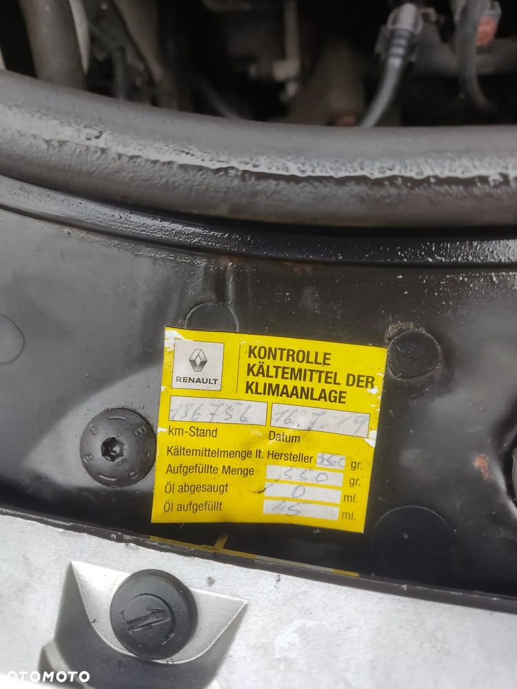 Renault Scenic 2.0 16V Privilege - 28