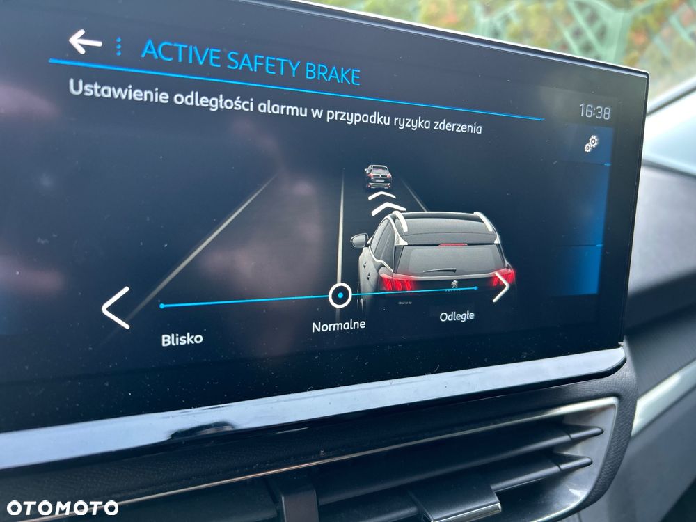 Peugeot 3008 1.5 BlueHDi Allure Pack S&S EAT8 - 23