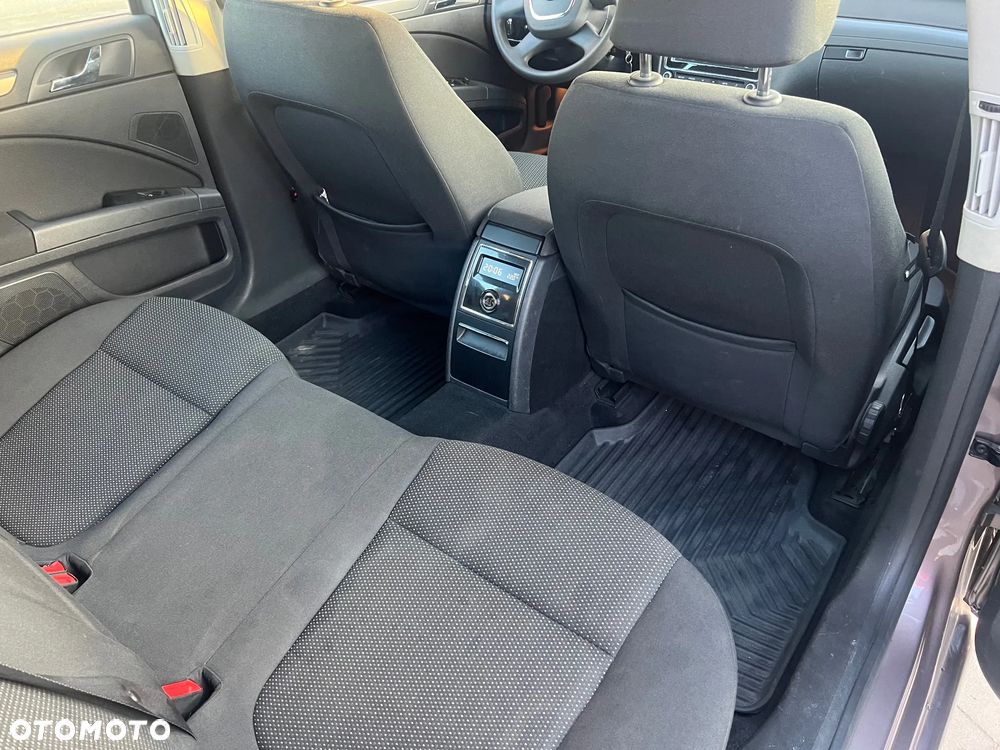 Skoda Superb 2.0 TDI Active - 11
