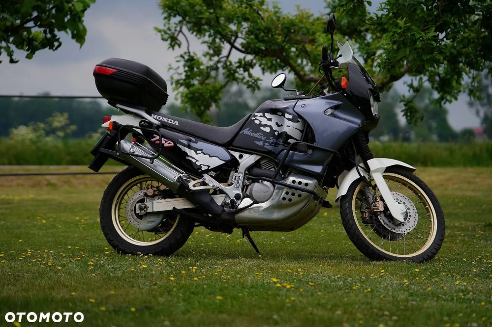 Honda XRV - 8