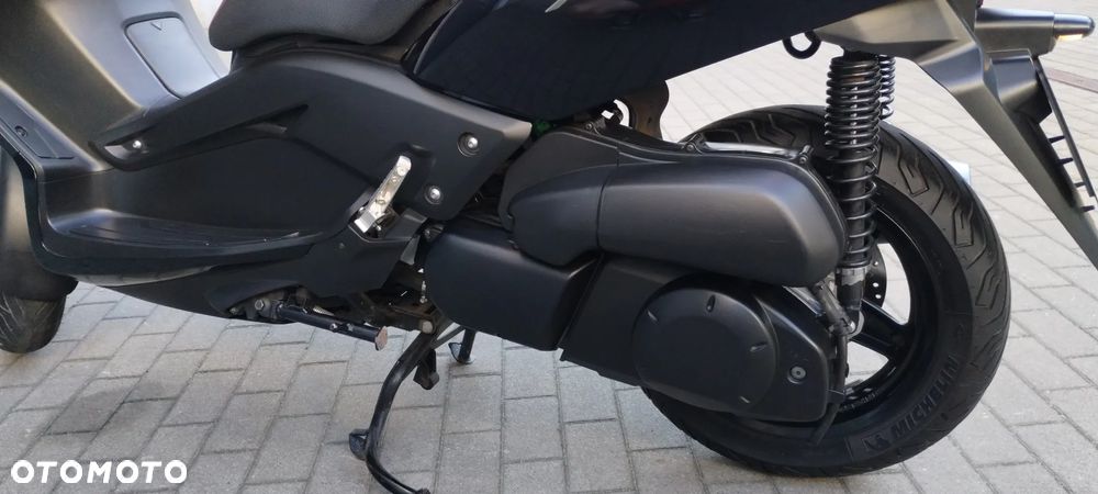Yamaha X-max - 8