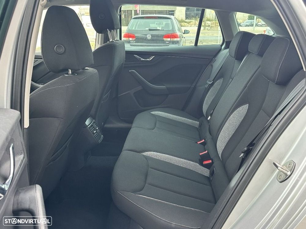 Skoda Scala 1.0 TSI DSG - 11