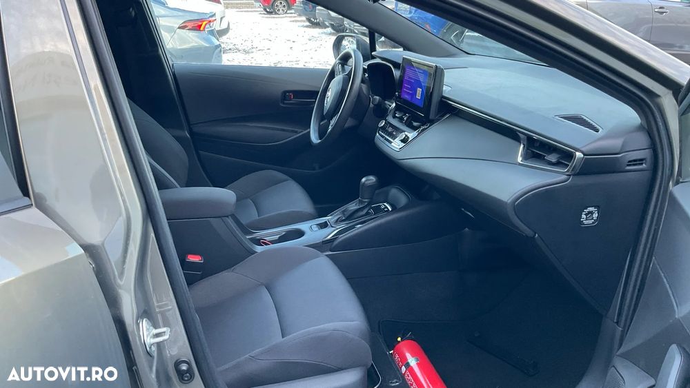 Toyota Corolla 1.8 Business Edition - 17