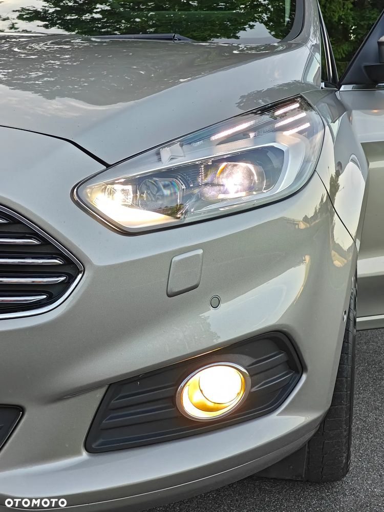 Ford S-Max 2.0 TDCi Titanium - 17