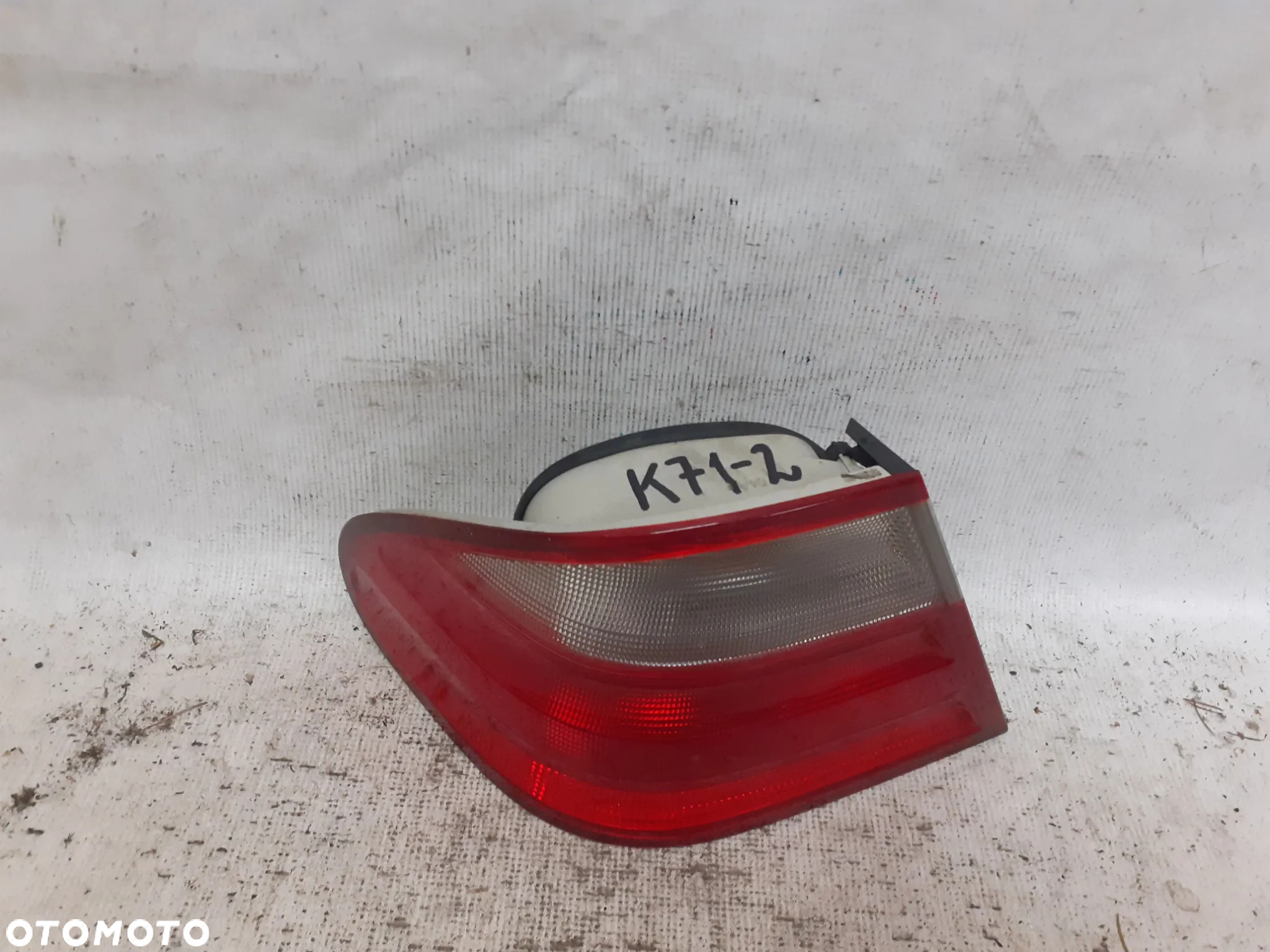 .  TYL TYLNA LAMPA LEWA MERCEDES CLK W208 - 2