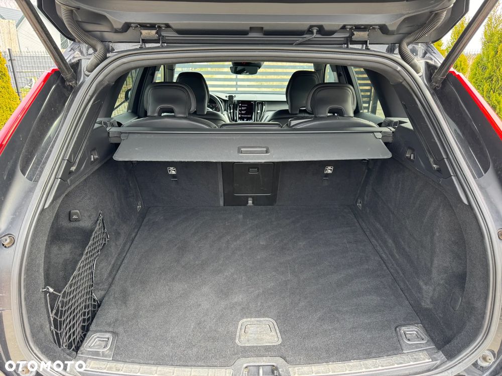 Volvo XC 60 B5 D AWD R-Design - 7