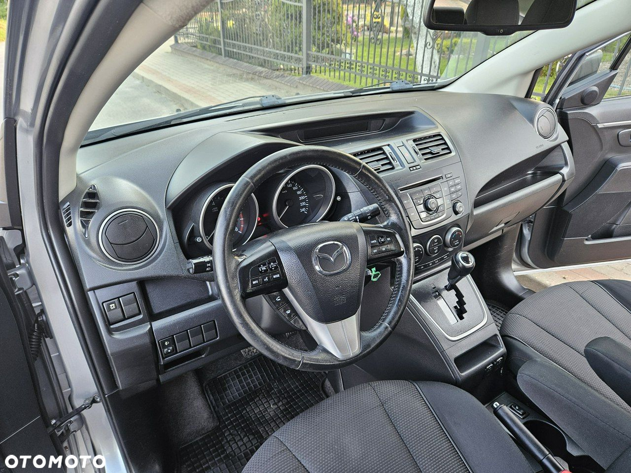 Mazda 5 - 8