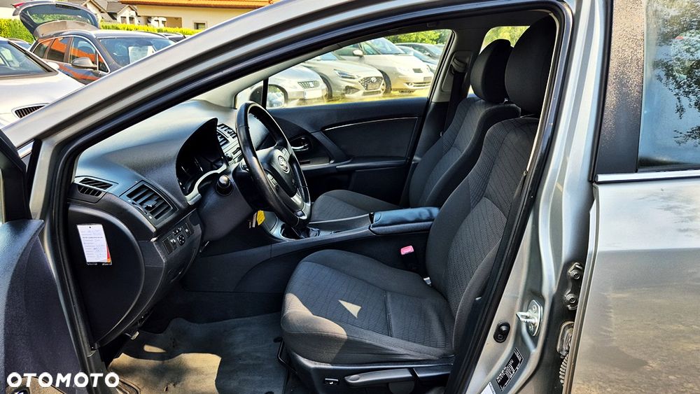 Toyota Avensis - 33