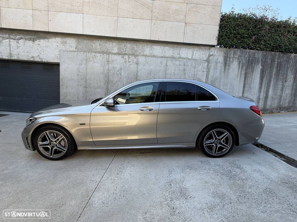 Mercedes-Benz C 300 de AMG Line - 4