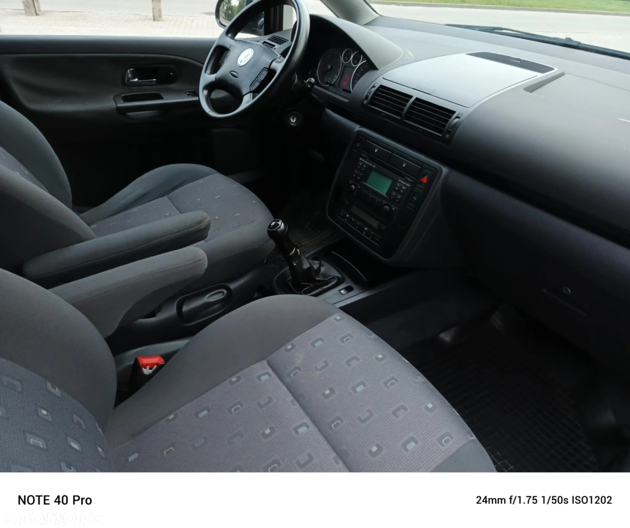 Volkswagen Sharan 1.9 TDI Highline - 32