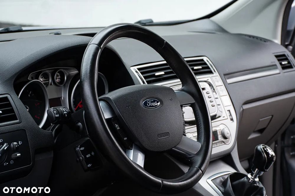 Ford Kuga 2.0 TDCi 2x4 Titanium - 13