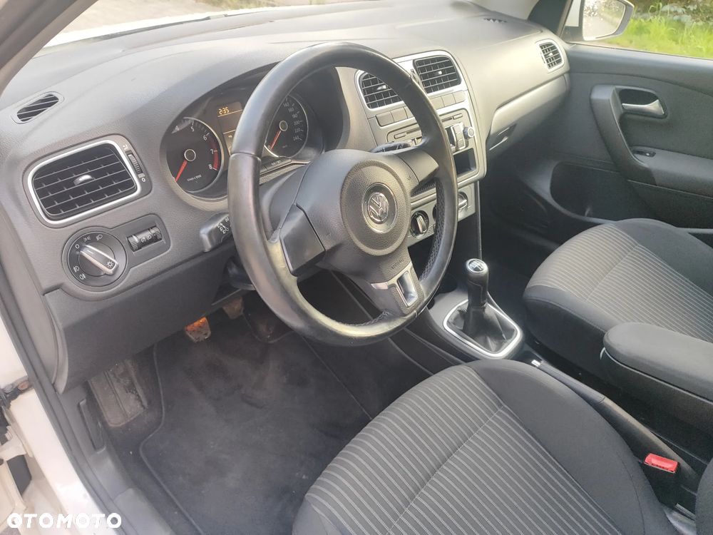 Volkswagen Polo 1.4 Comfortline - 28