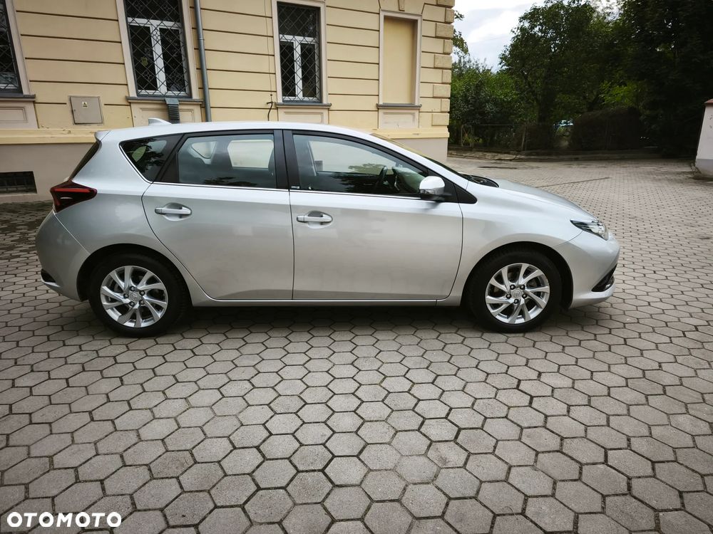 Toyota Auris 1.2 Turbo Edition S+ - 4
