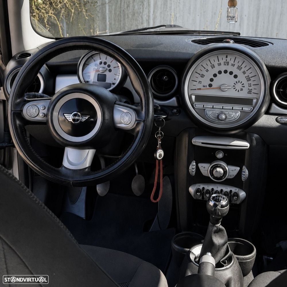 MINI 3 Portas Cooper D - 8