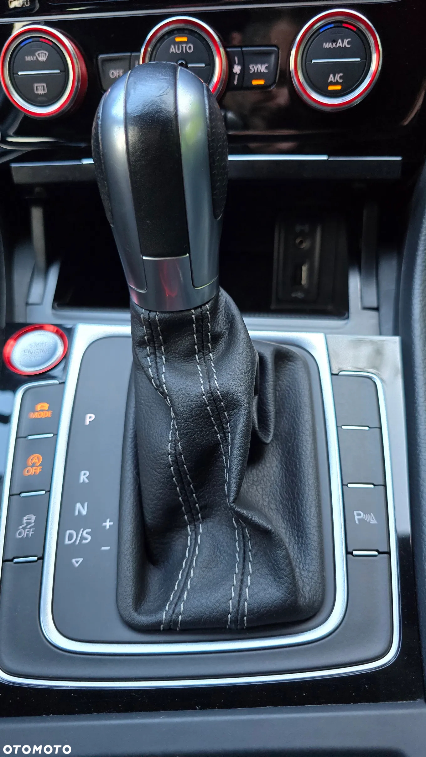 Volkswagen Golf VII 2.0 TDI BMT GTD DSG - 27
