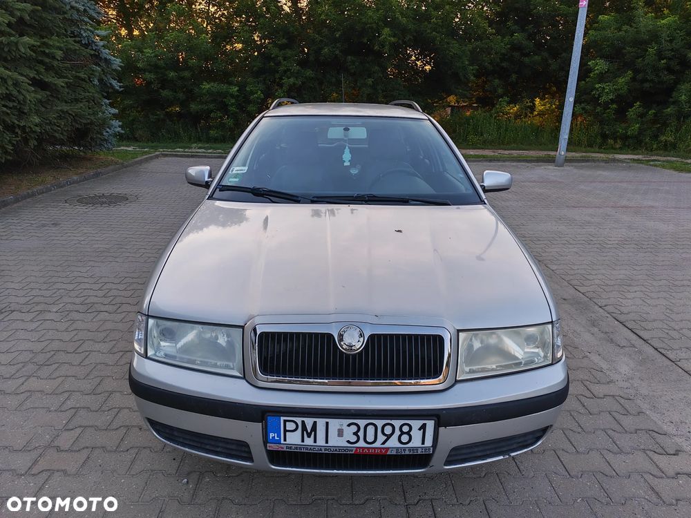 Skoda Octavia 1.6 Ambiente - 2