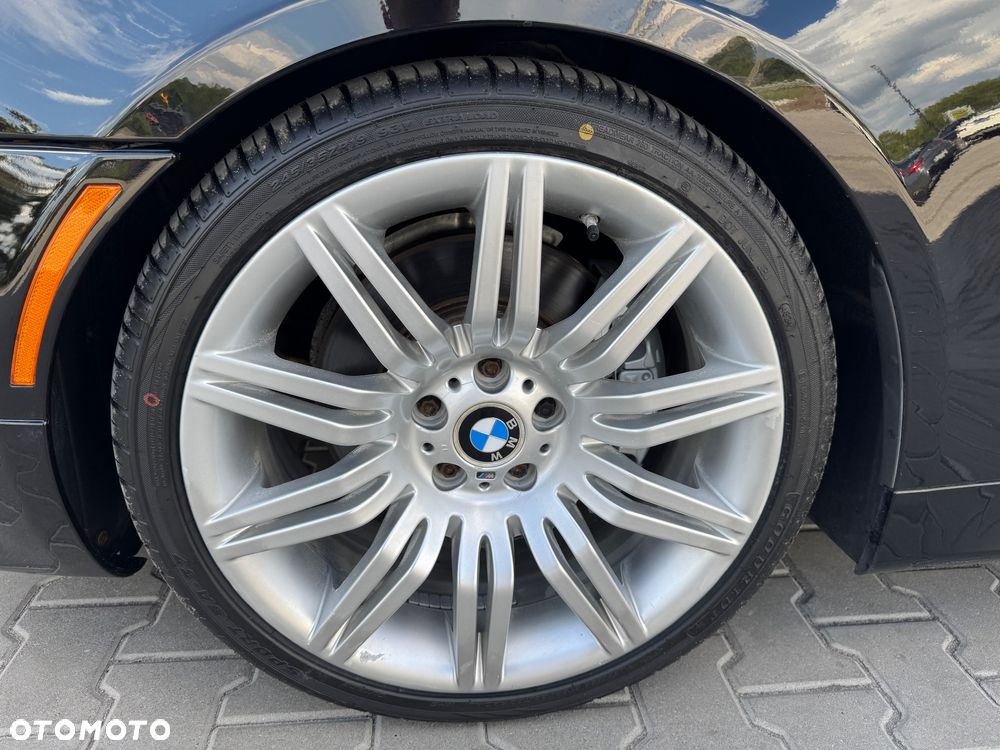 BMW Seria 5 550i Sport-Aut - 17