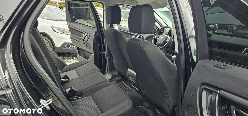 Land Rover Discovery Sport - 31