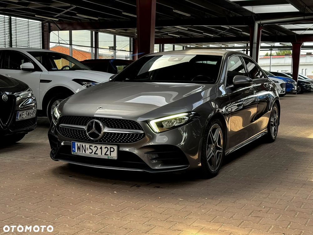Mercedes-Benz Klasa A 200 AMG Line 7G-DCT - 3