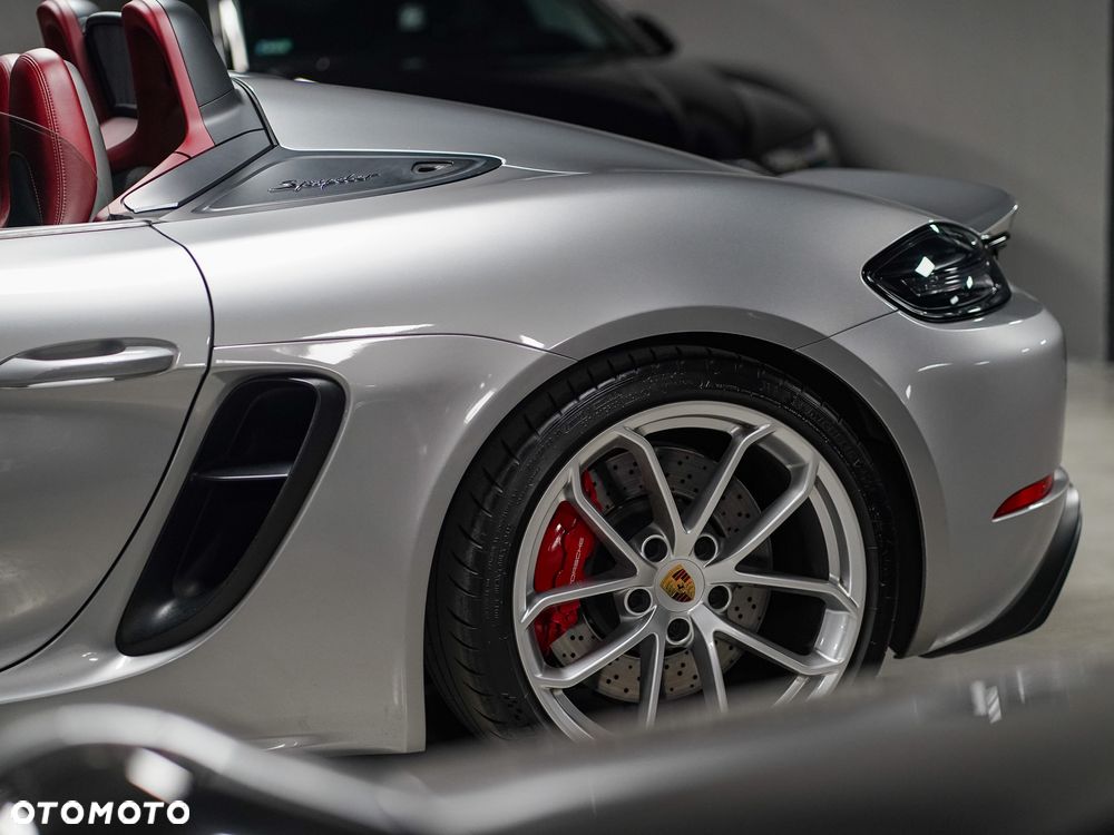 Porsche 718 Boxster Spyder - 6