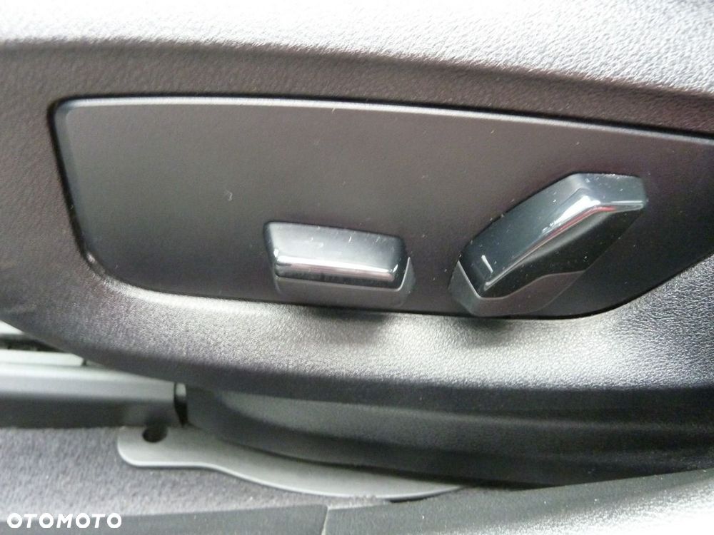BMW Seria 5 - 13