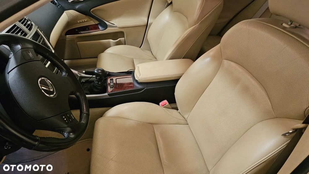 Lexus IS 250 Comfort - 7