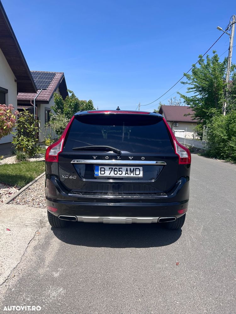Volvo XC 60 D4 AWD Geartronic Summum - 4