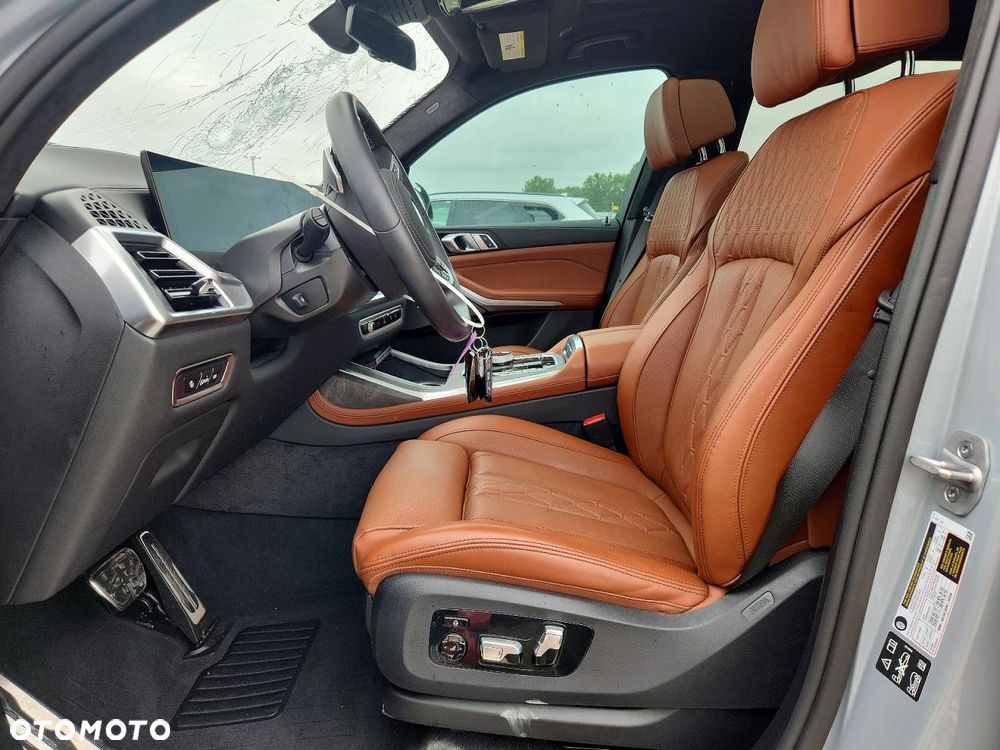 BMW X7 M60i xDrive - 8