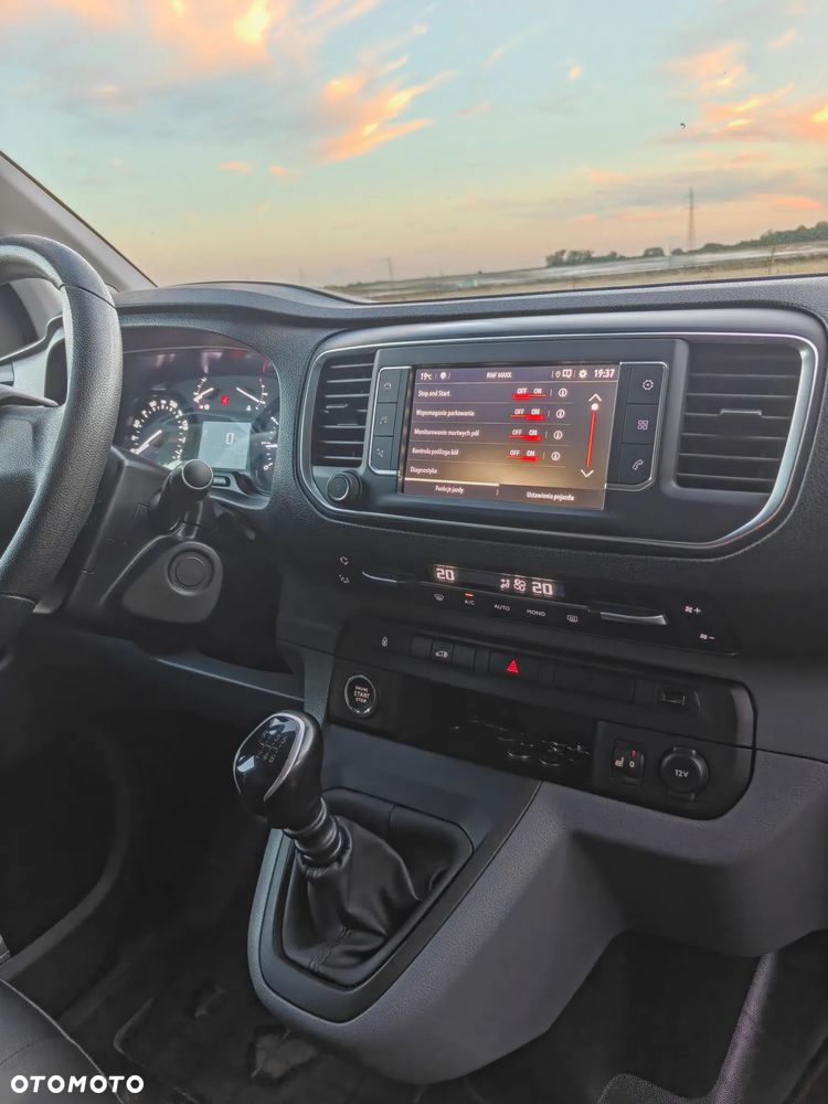 Opel Vivaro - 28
