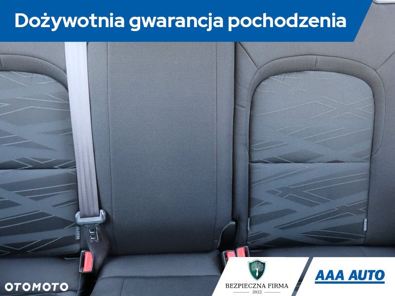 Kia Ceed - 11