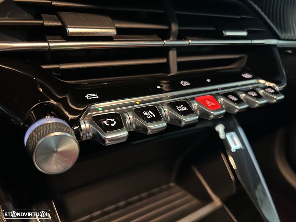 Peugeot 208 1.2 PureTech Active Pack - 28