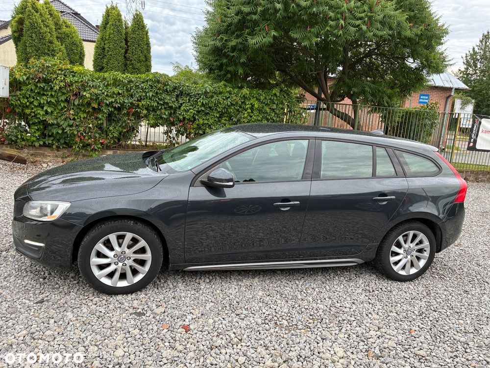 Volvo V60 D2 Base - 4