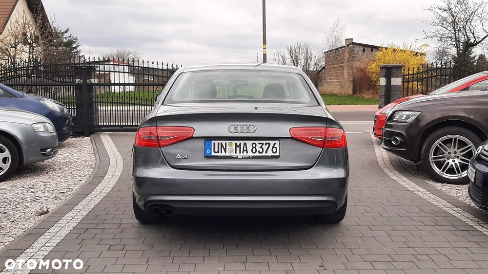 Audi A4 Limousine - 5