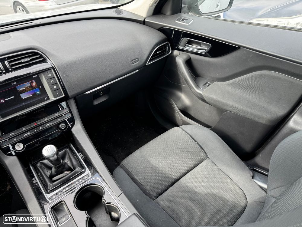Jaguar F-Pace 2.0 i4D Pure - 13