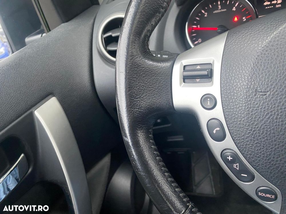 Nissan Qashqai+2 - 17