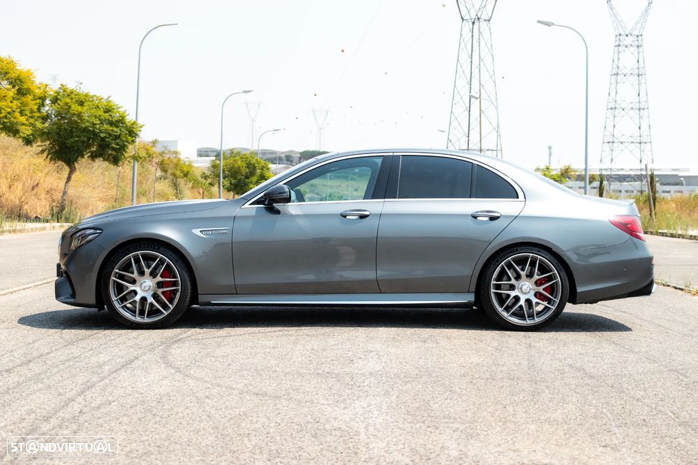 Mercedes-Benz E 63 AMG S 4-Matic+ - 9