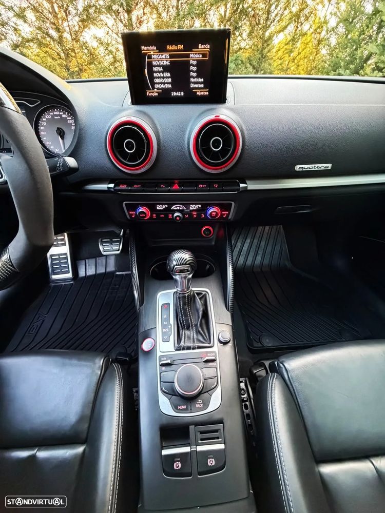 Audi S3 S tronic - 18