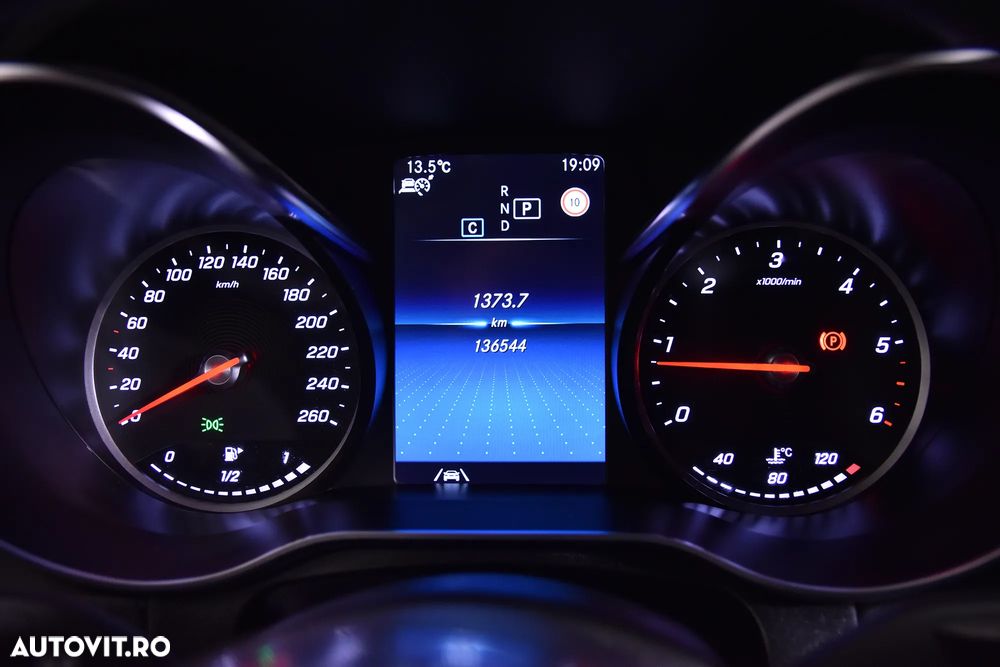 Mercedes-Benz GLC 300 d 4Matic 9G-TRONIC - 10