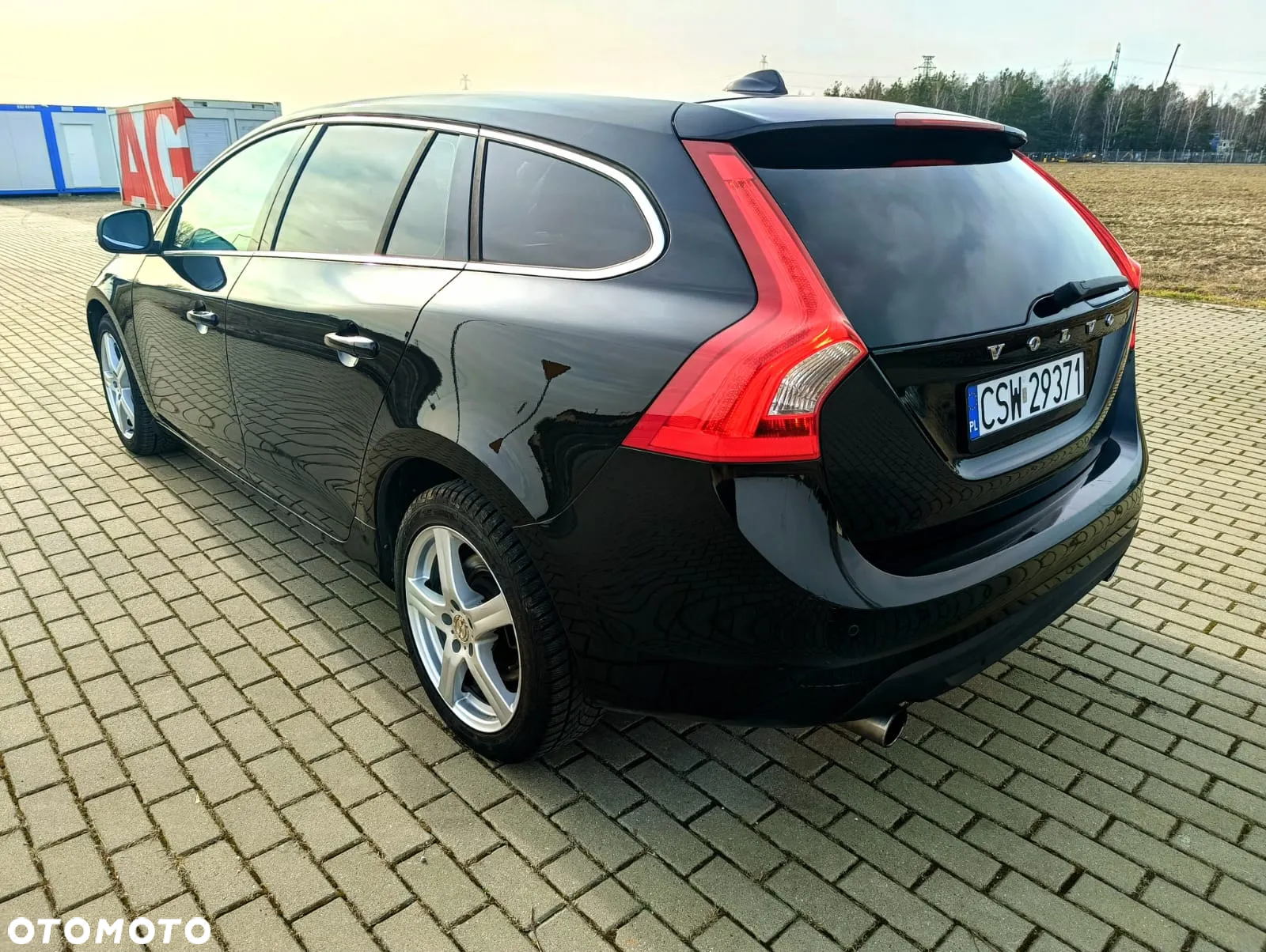 Volvo V60 T3 Momentum - 4