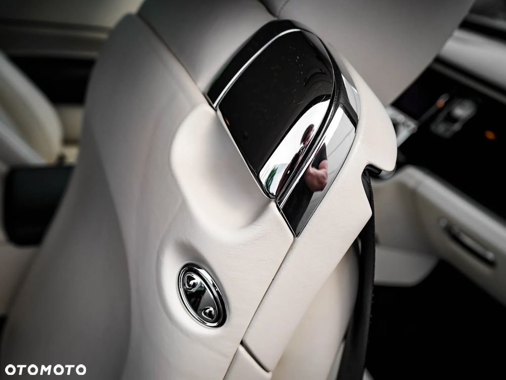 Rolls-Royce Wraith - 37