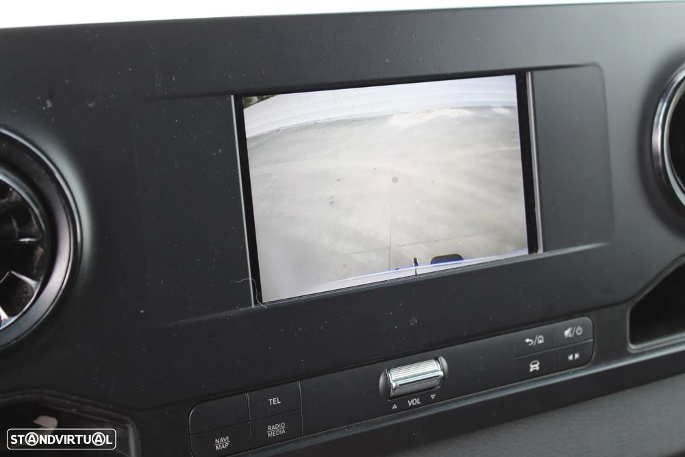 Mercedes-Benz SPRINTER 319 CDI V6 L3H2 - 22