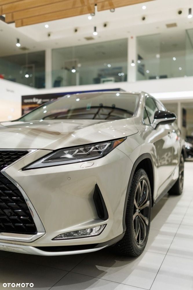 Lexus RX - 10