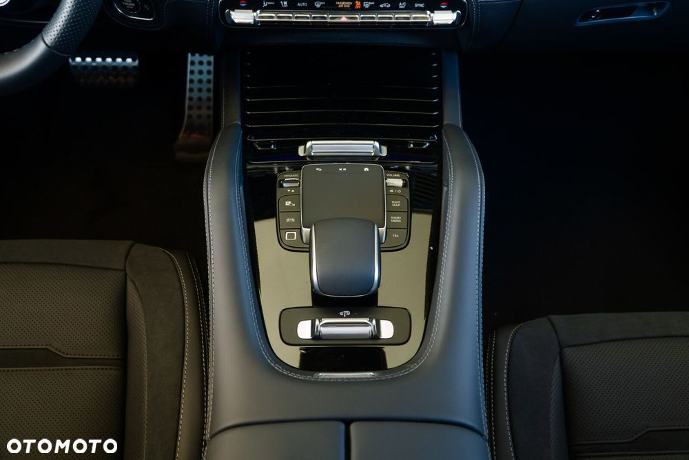 Mercedes-Benz GLE - 21