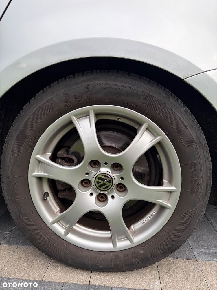 Volkswagen Passat - 18