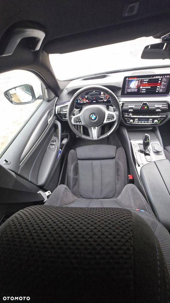 BMW Seria 5 520d xDrive mHEV M Sport sport - 14