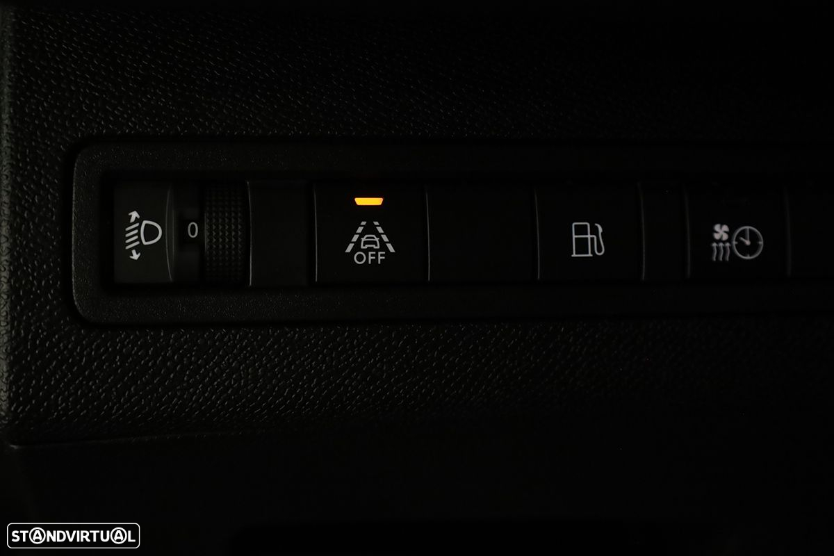 Peugeot 3008 1.6 Hybrid Allure e-EAT8 - 18